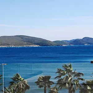 Hotel Margarit, Sarandë